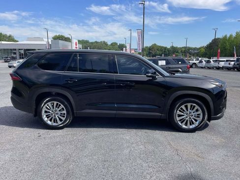 New 2026 Toyota Grand Highlander AWD image 2
