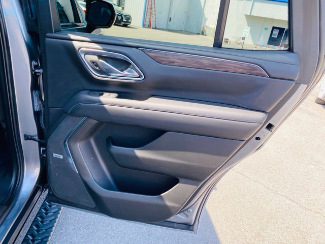Used 2021 Chevrolet Tahoe Z71 w/ Rear Media and Nav Package AWD/4WD image 15