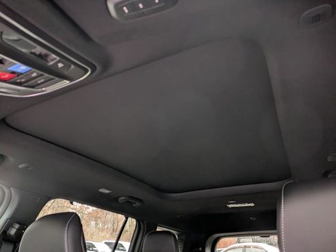 New 2025 Jeep Grand Cherokee L Limited w/ Luxury Tech Group II image 24