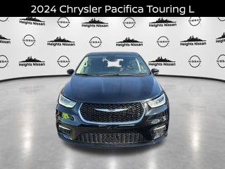 Used 2024 Chrysler Pacifica Touring-L FWD image 2