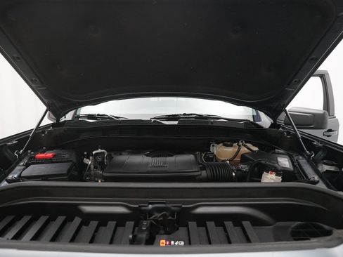 Used 2021 GMC Sierra 1500 Elevation w/ Preferred Package image 3