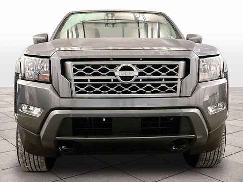 Used 2024 Nissan Frontier SV AWD/4WD image 3