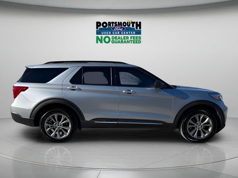 Used 2022 Ford Explorer XLT w/ Equipment Group 202A AWD/4WD image 6