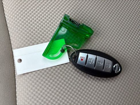 Used 2017 Nissan Pathfinder SV w/ Trailer Tow Package image 33