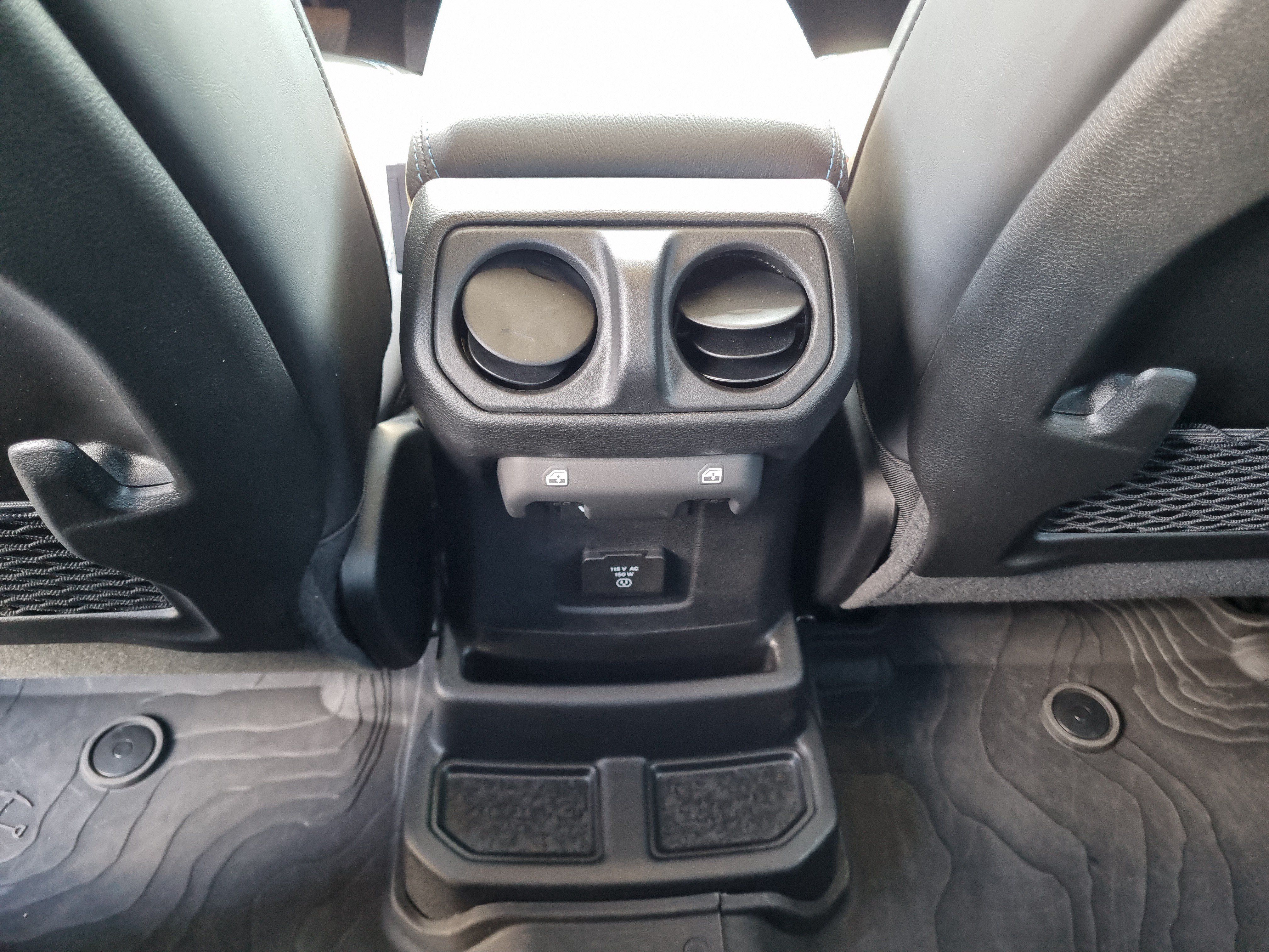 Used 2024 Jeep Wrangler High Altitude AWD/4WD image 16