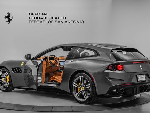 Certified 2019 Ferrari GTC4Lusso image 2