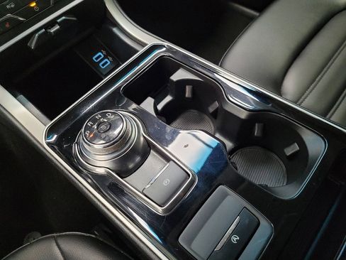 Used 2019 Ford Edge SEL w/ Equipment Group 201A FWD image 26