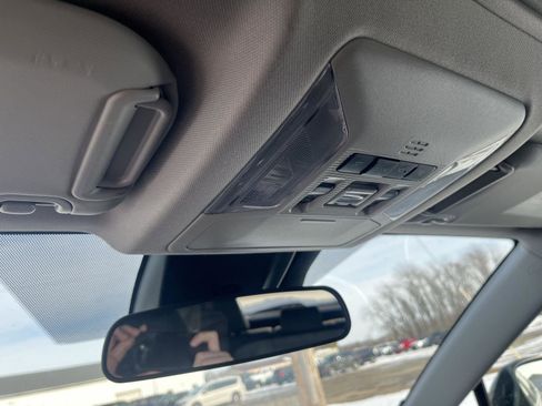 Used 2023 Toyota RAV4 XLE Premium image 19