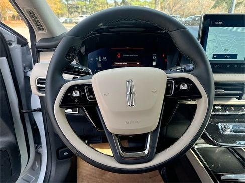 New 2026 Lincoln Corsair Premiere image 14