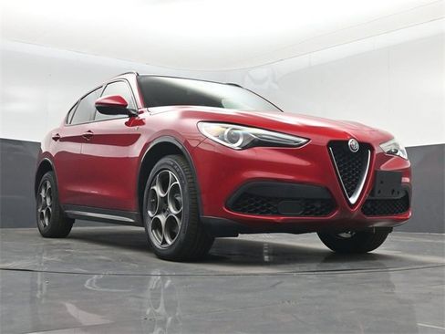 Used 2022 Alfa Romeo Stelvio Ti image 66