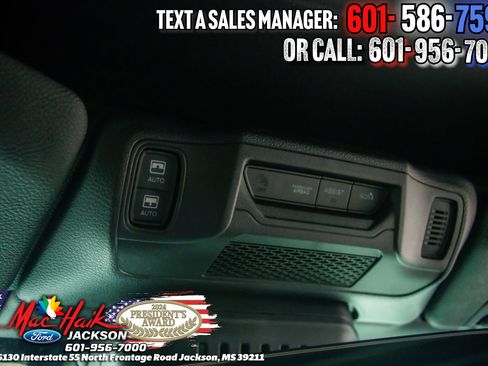 Used 2024 Jeep Wrangler Unlimited Rubicon AWD/4WD image 24