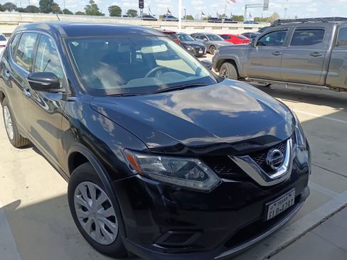 Used 2015 Nissan Rogue S FWD image 7