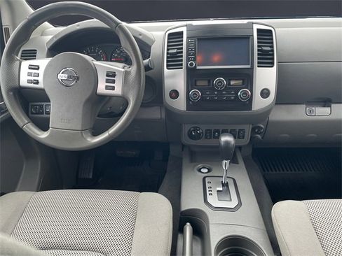 Used 2021 Nissan Frontier SV image 10