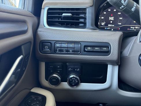 Certified 2023 GMC Yukon Denali image 18