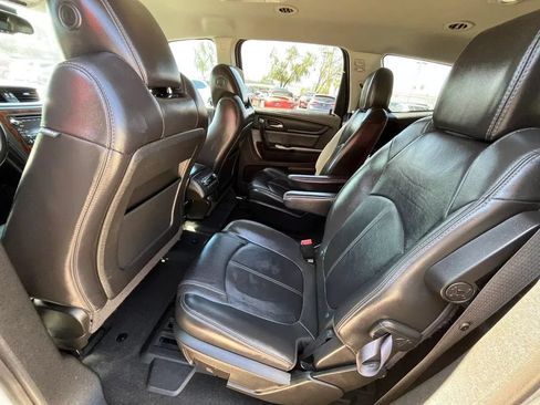 Used 2014 Chevrolet Traverse LT FWD image 11