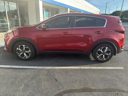 Used 2020 Kia Sportage LX FWD image 4