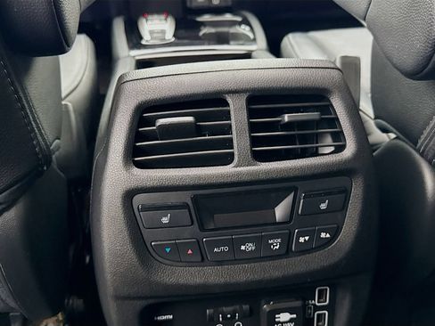 Used 2020 Honda Pilot Touring image 35