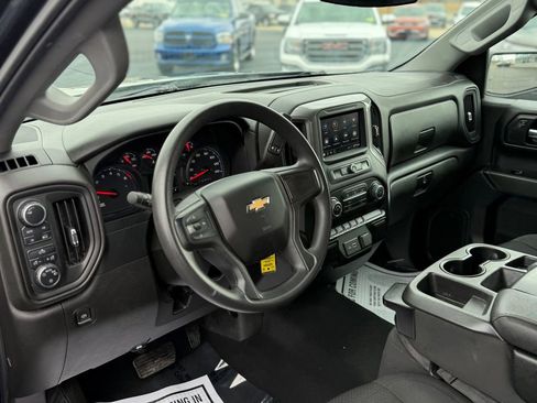Used 2022 Chevrolet Silverado 1500 Custom image 36