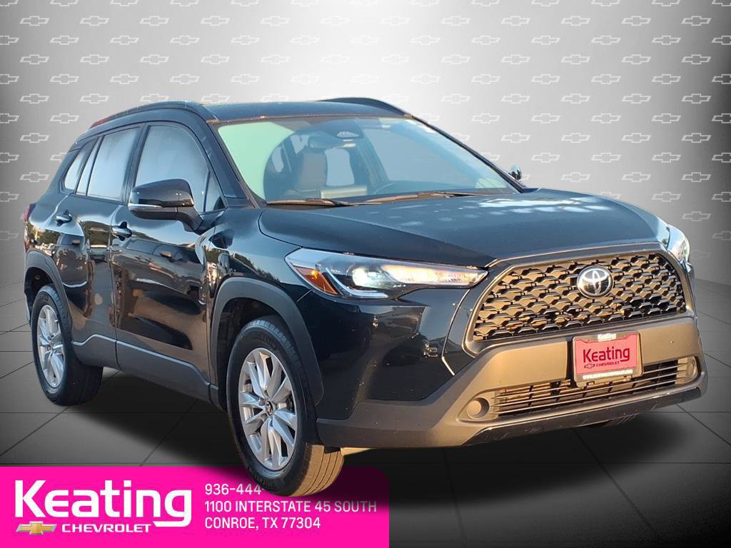 Used 2025 Toyota Corolla Cross LE FWD image 1