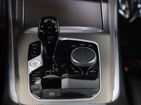 Used 2022 BMW X5 M50i image 22