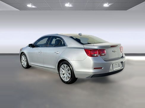 Used 2014 Chevrolet Malibu LT FWD image 3