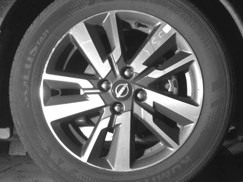 Used 2025 Nissan Versa SV image 13