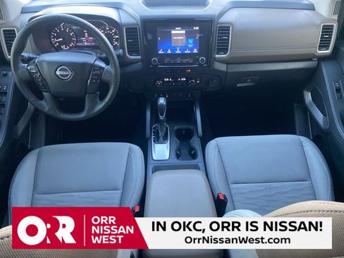 Used 2024 Nissan Frontier SV w/ SV Convenience Package image 18