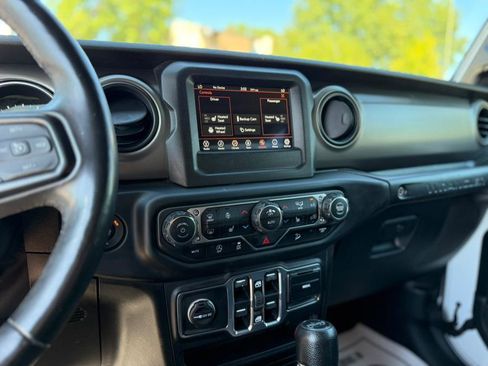 Used 2018 Jeep Wrangler Unlimited Sport S image 26