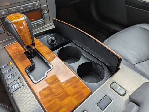 Used 2004 Cadillac XLR RWD image 27