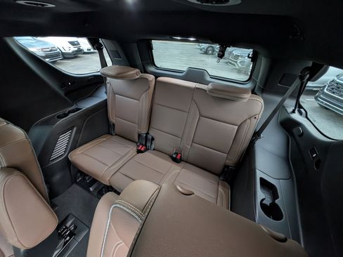 Used 2022 Chevrolet Tahoe High Country image 19