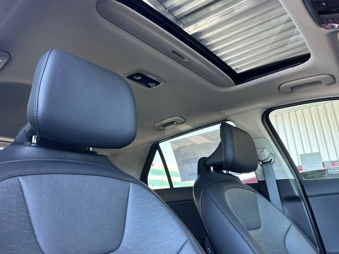 New 2026 Kia Niro Wave FWD image 17