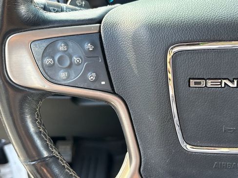 Used 2020 GMC Yukon XL Denali image 19