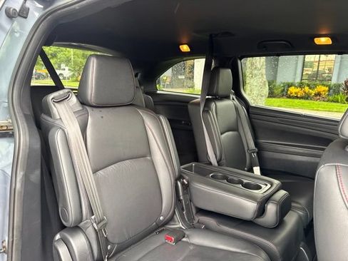 Used 2025 Honda Odyssey Sport-L image 13