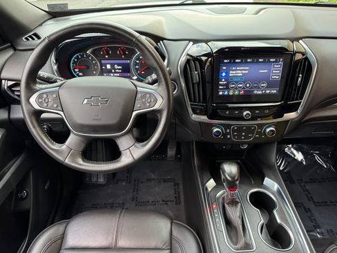 Used 2022 Chevrolet Traverse RS AWD/4WD image 12