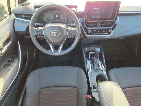 Used 2025 Toyota Corolla SE image 17