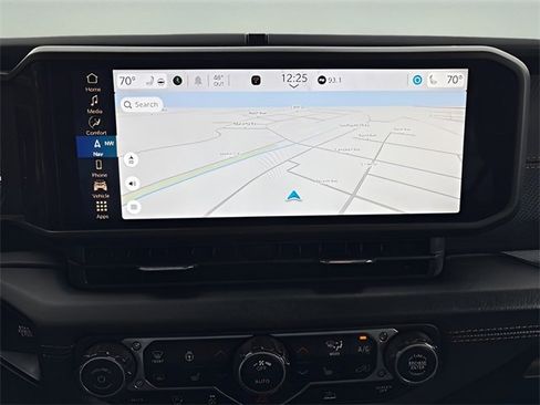 Used 2024 Jeep Gladiator Mojave w/ Technology Group image 13