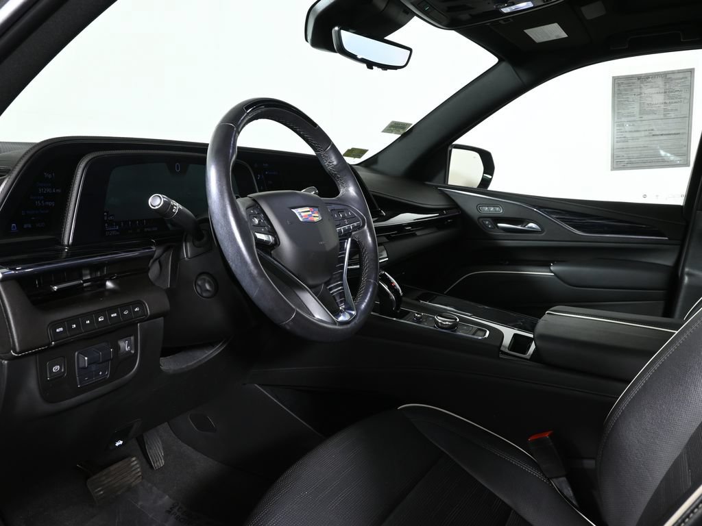 Used 2022 Cadillac Escalade Sport w/ Touring Package AWD/4WD image 4