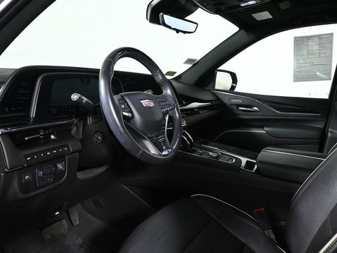 Used 2022 Cadillac Escalade Sport w/ Touring Package AWD/4WD image 4