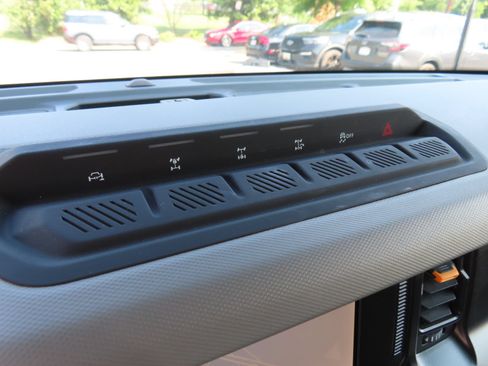 Used 2023 Ford Bronco Badlands AWD/4WD image 24
