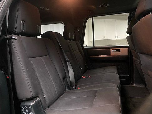 Used 2016 Ford Expedition EL XLT image 15