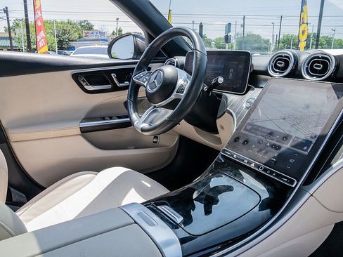 Used 2023 Mercedes-Benz C 300 4MATIC Sedan w/ Pinnacle Trim Package image 19