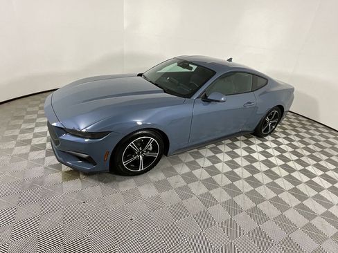 Used 2025 Ford Mustang Coupe image 10