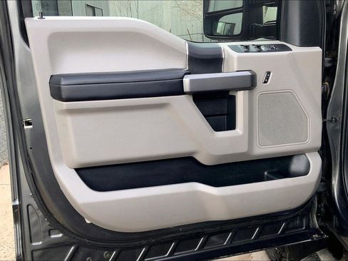 Used 2019 Ford F250 XLT w/ XLT Value Package image 23