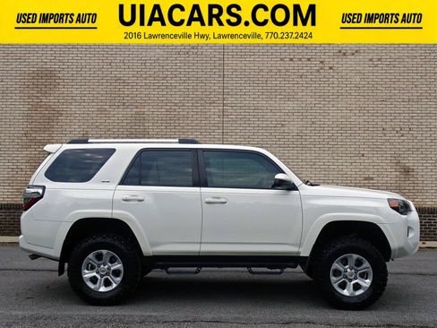 Used 2022 Toyota 4Runner SR5 RWD image 5