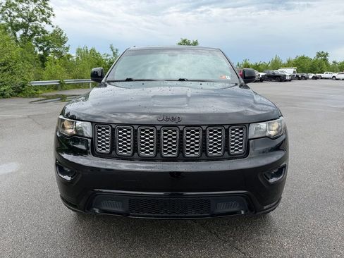 Used 2020 Jeep Grand Cherokee Altitude AWD/4WD image 8