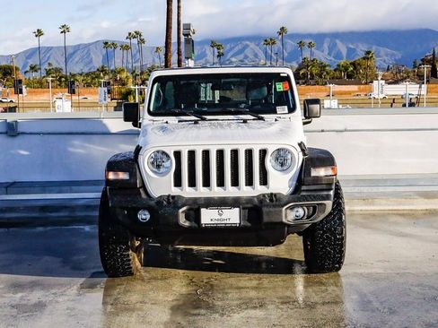 Used 2022 Jeep Wrangler Sport S image 3