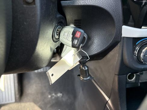 Used 2016 Toyota Corolla LE image 22