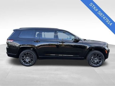 New 2025 Jeep Grand Cherokee L Summit w/ Obsidian Package AWD/4WD image 5
