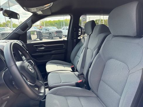 Used 2024 RAM 1500 Big Horn AWD/4WD image 40