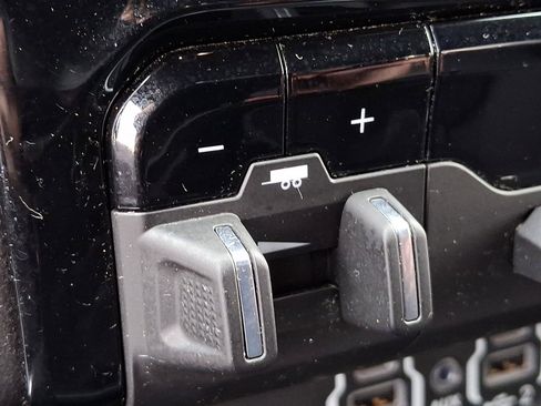 Used 2022 RAM 1500 Laramie w/ Sport Appearance Package image 27